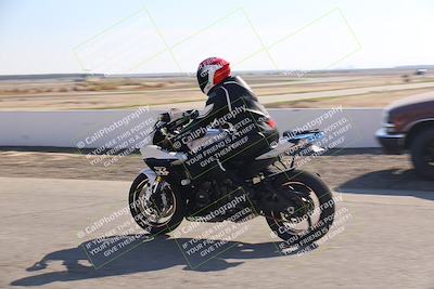 media/Nov-03-2025-Lets Ride (Mon) [[4d74c1c4d3]]/B Group/Grid/